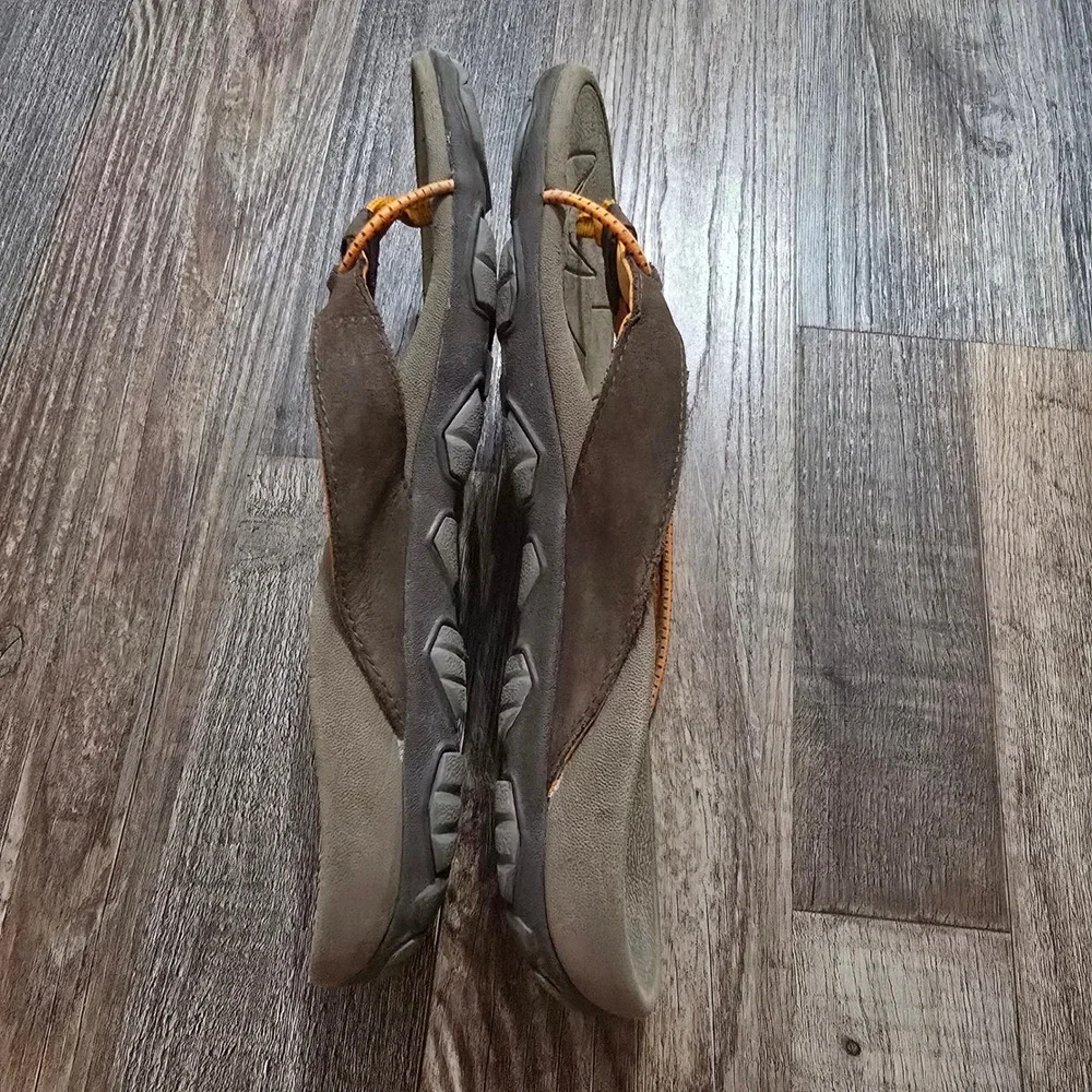 Vionic Cascade Sandals Womens Size 7 Brown Orange Orthaheel Vibram Active Thong
